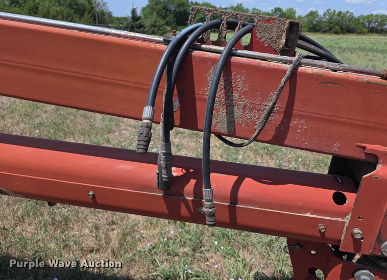 image for item EF3655 New Holland 1431 swather / windrower