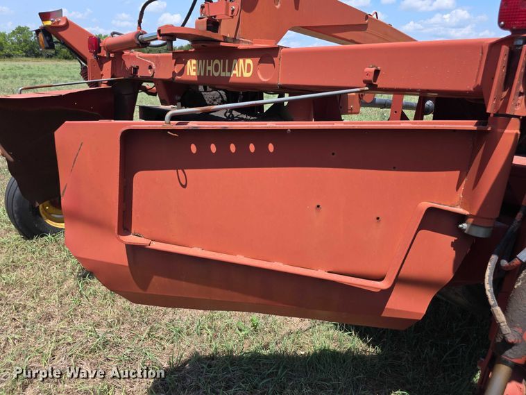 image for item EF3655 New Holland 1431 swather / windrower