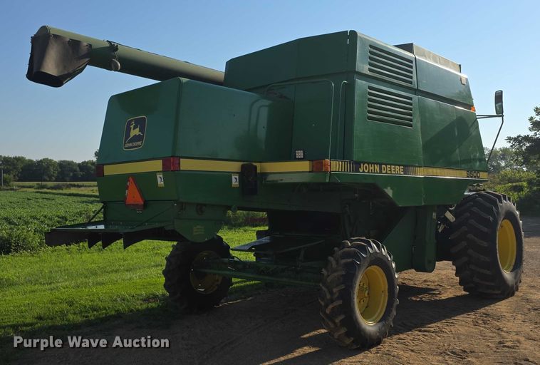 image for item EF3694 1990 John Deere 9500 combine