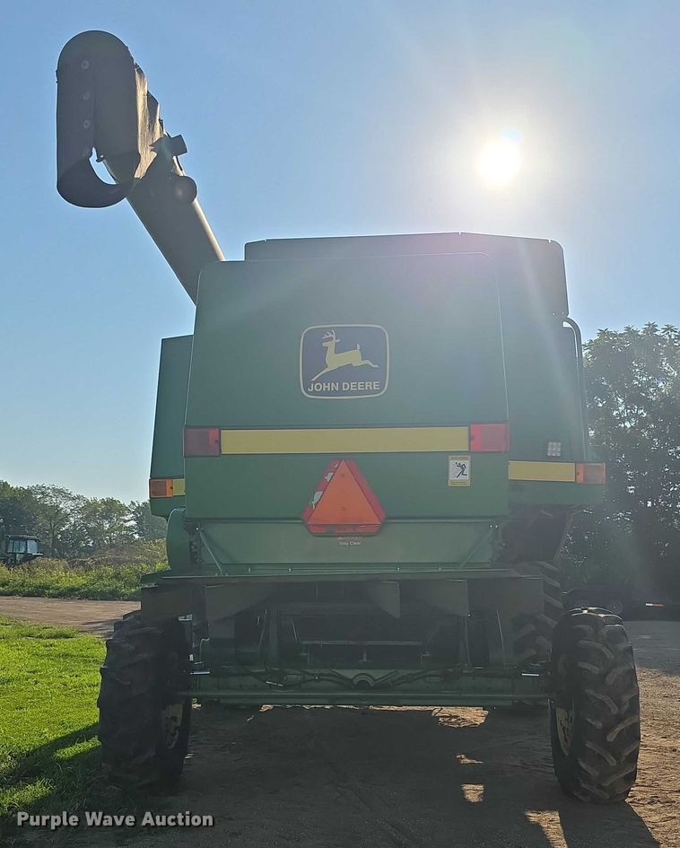 image for item EF3694 1990 John Deere 9500 combine