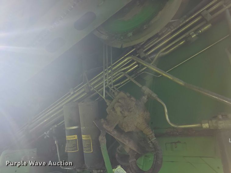 image for item EF3694 1990 John Deere 9500 combine