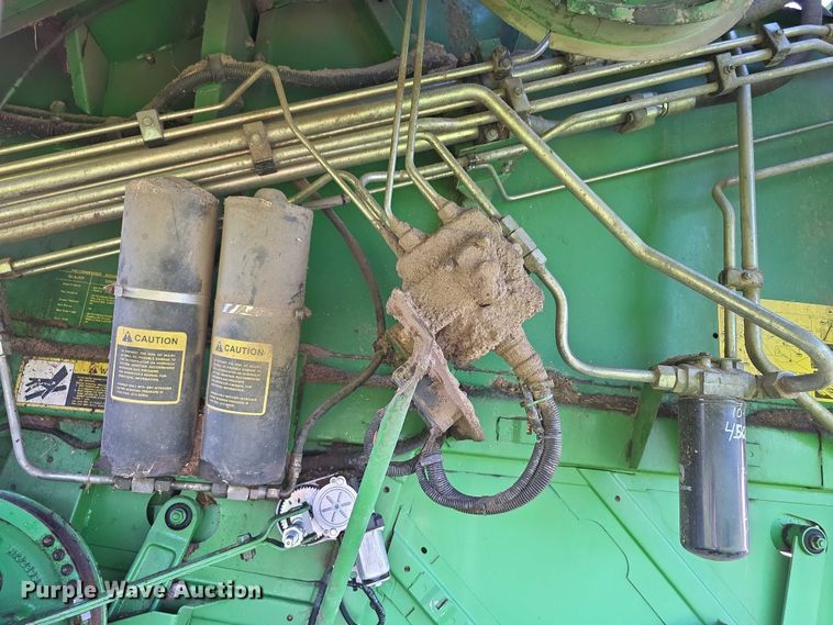 image for item EF3694 1990 John Deere 9500 combine