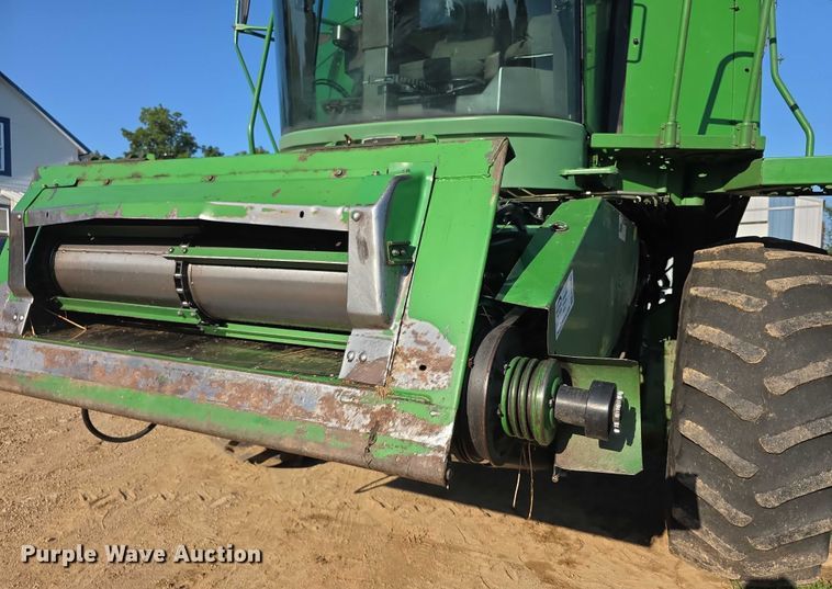 image for item EF3694 1990 John Deere 9500 combine