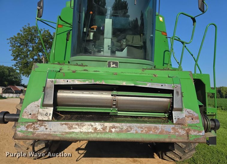 image for item EF3694 1990 John Deere 9500 combine
