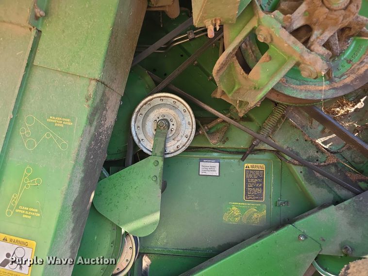 image for item EF3694 1990 John Deere 9500 combine