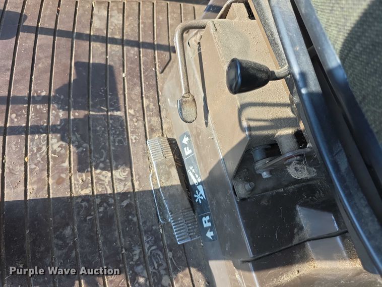 image for item EF3694 1990 John Deere 9500 combine