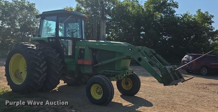 image for item EF3695 1985 John Deere 4450 tractor