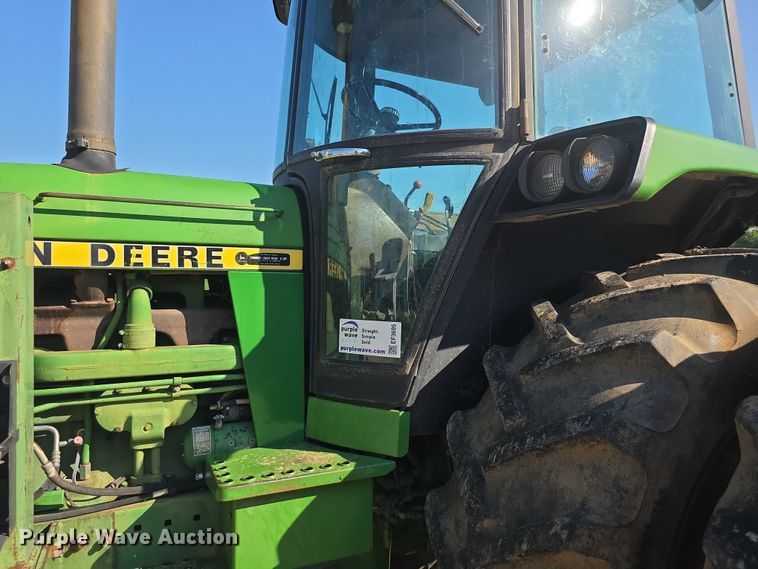 image for item EF3695 1985 John Deere 4450 tractor