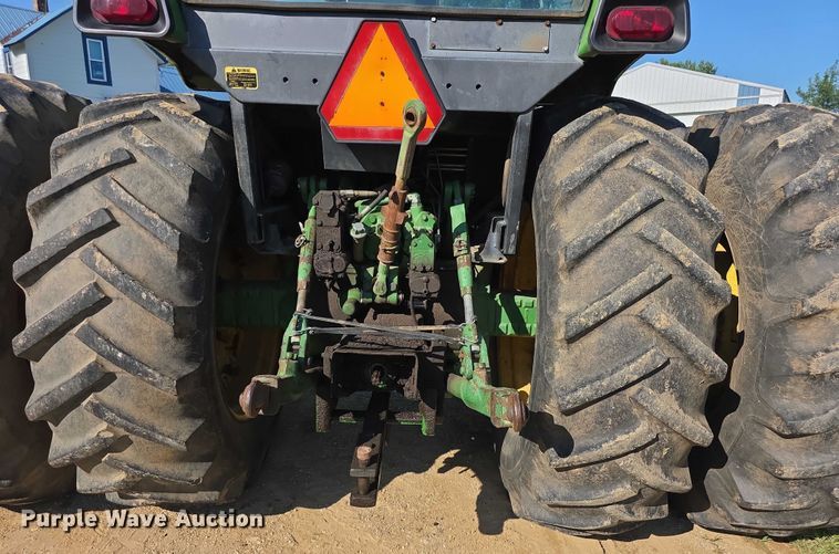 image for item EF3695 1985 John Deere 4450 tractor