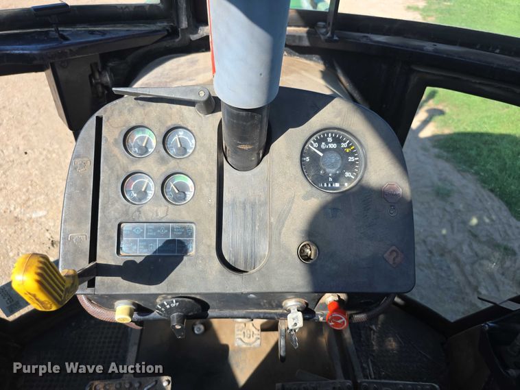 image for item EF3695 1985 John Deere 4450 tractor