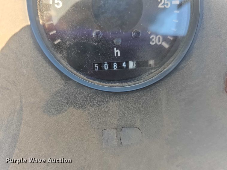 image for item EF3695 1985 John Deere 4450 tractor