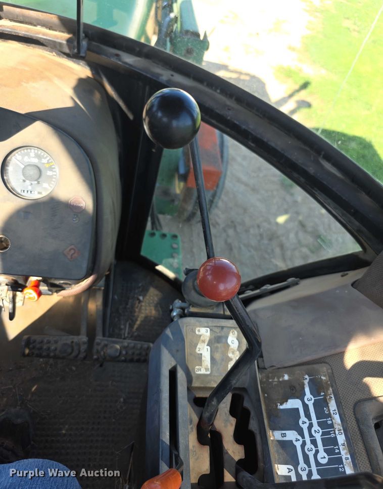 image for item EF3695 1985 John Deere 4450 tractor