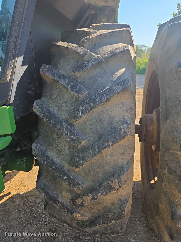 image for item EF3695 1985 John Deere 4450 tractor