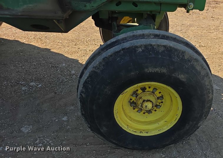 image for item EF3695 1985 John Deere 4450 tractor