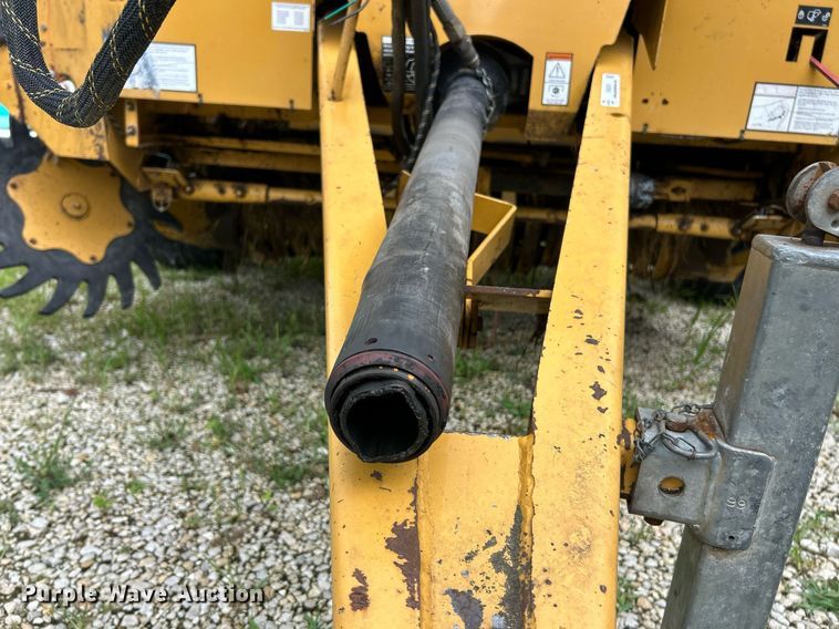 image for item EK8376 Vermeer 605XL round baler