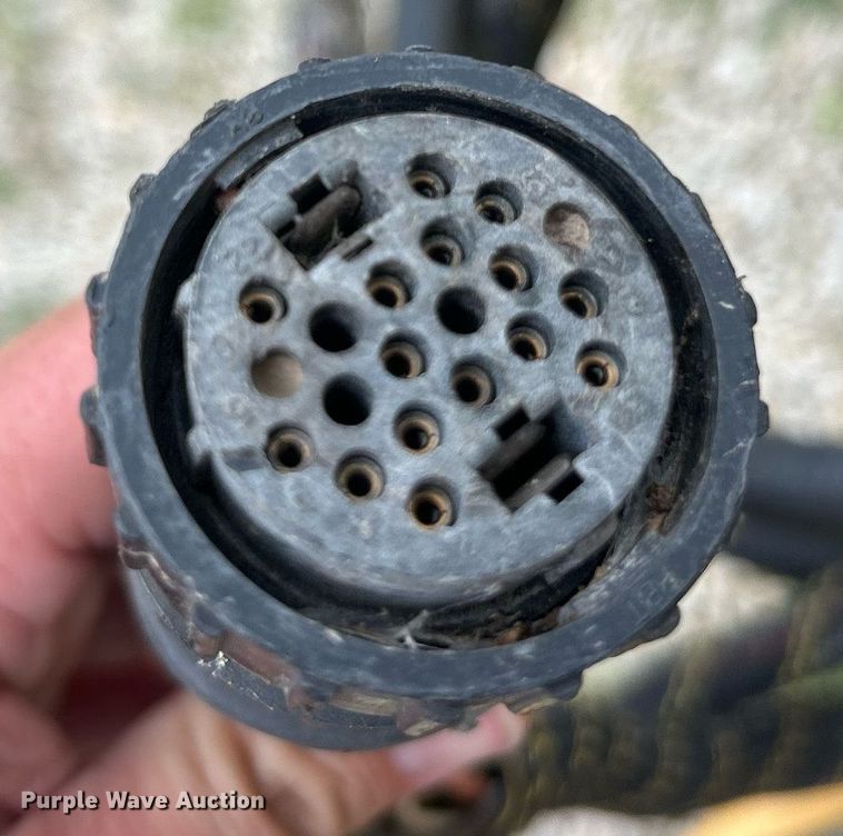 image for item EK8376 Vermeer 605XL round baler