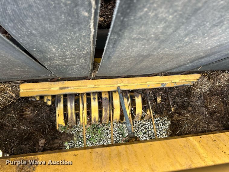 image for item EK8376 Vermeer 605XL round baler