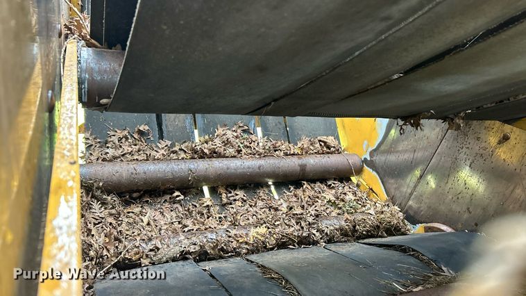 image for item EK8376 Vermeer 605XL round baler