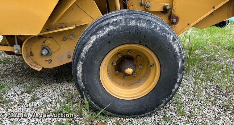 image for item EK8376 Vermeer 605XL round baler