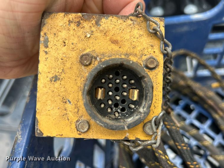 image for item EK8376 Vermeer 605XL round baler