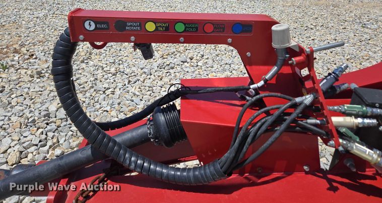 image for item EN2019 2022 Brandt 1120XT grain cart