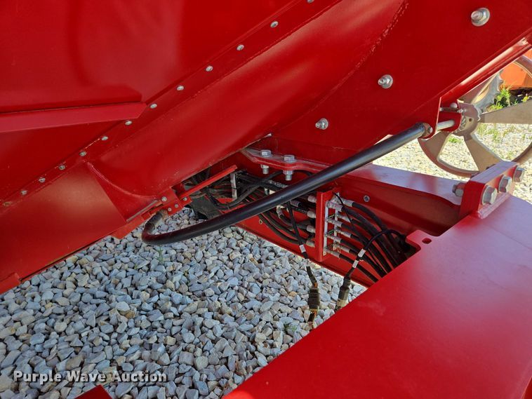 image for item EN2019 2022 Brandt 1120XT grain cart