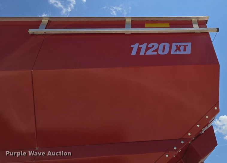 image for item EN2019 2022 Brandt 1120XT grain cart
