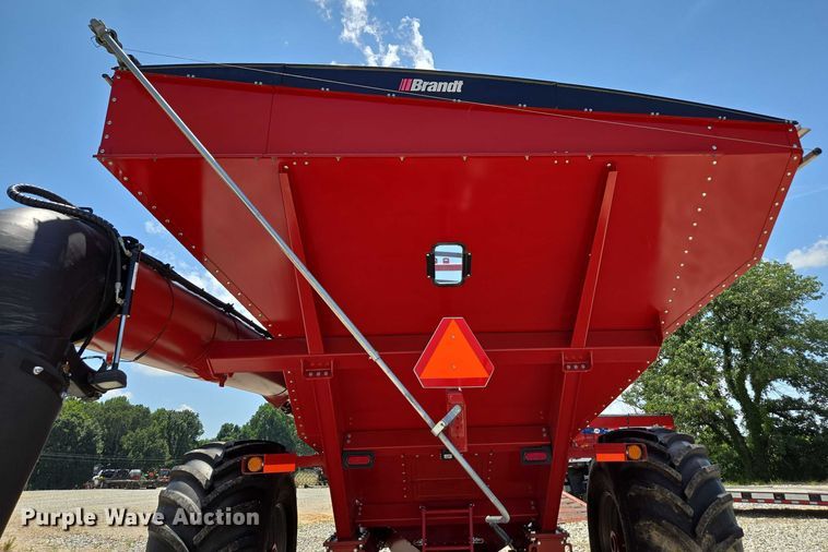 image for item EN2019 2022 Brandt 1120XT grain cart