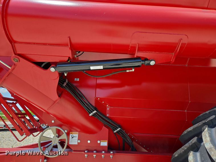 image for item EN2019 2022 Brandt 1120XT grain cart