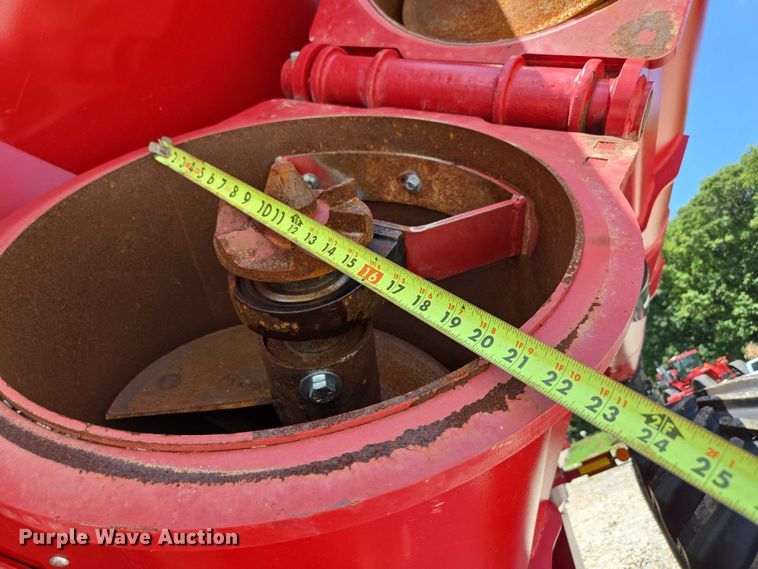 image for item EN2019 2022 Brandt 1120XT grain cart