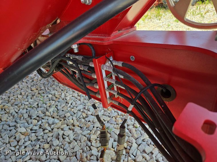 image for item EN2019 2022 Brandt 1120XT grain cart