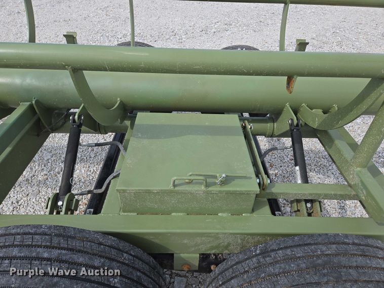 image for item EN2068 RBW HB42 hay bale trailer