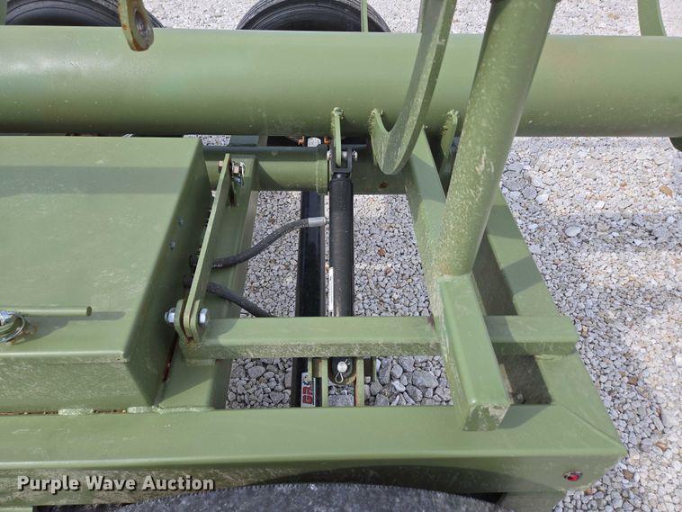 image for item EN2068 RBW HB42 hay bale trailer