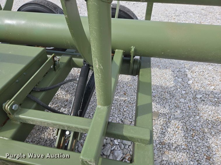 image for item EN2068 RBW HB42 hay bale trailer