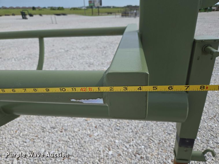 image for item EN2068 RBW HB42 hay bale trailer