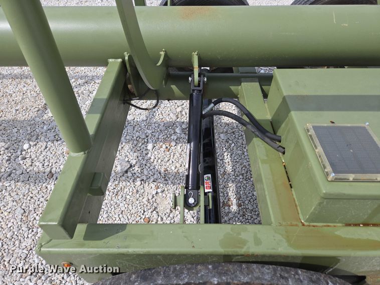 image for item EN2069 RBW HB40 hay bale trailer