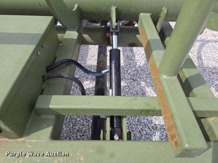 image for item EN2069 RBW HB40 hay bale trailer