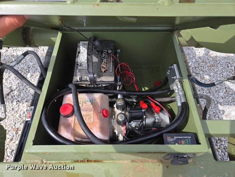 image for item EN2069 RBW HB40 hay bale trailer