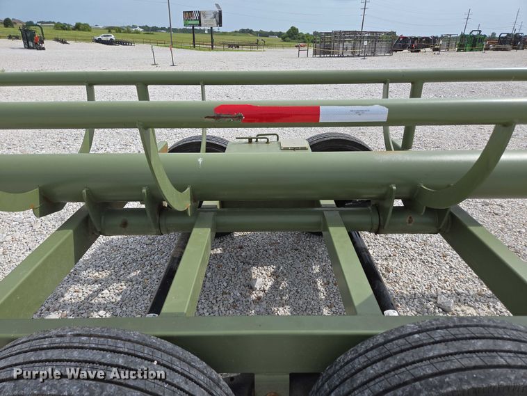 image for item EN2069 RBW HB40 hay bale trailer