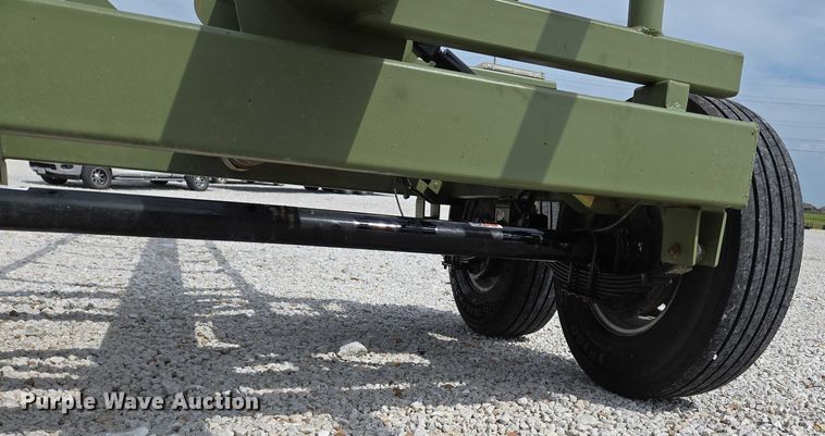 image for item EN2069 RBW HB40 hay bale trailer