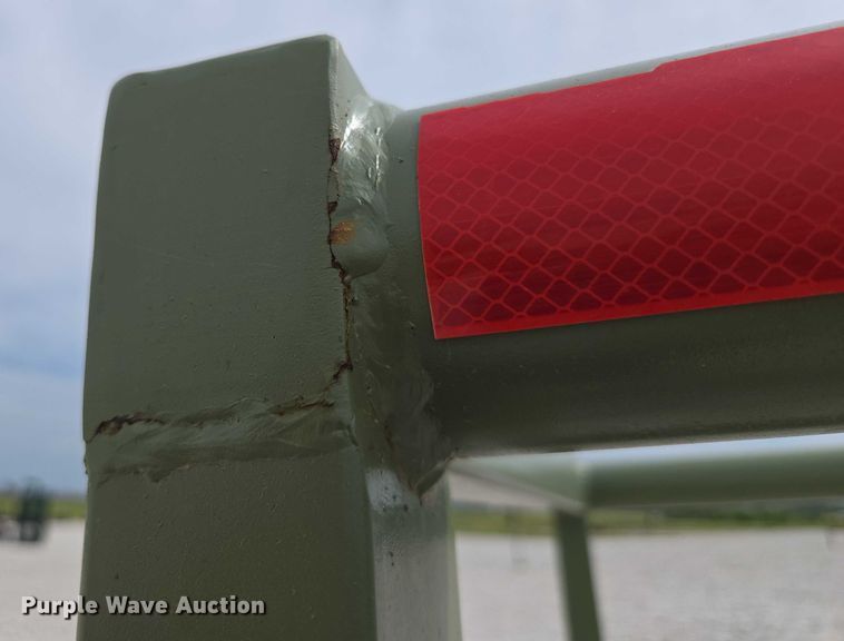 image for item EN2069 RBW HB40 hay bale trailer