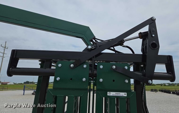 image for item EN2070 RBW Ag squeeze chute