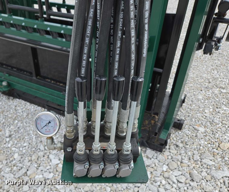 image for item EN2070 RBW Ag squeeze chute