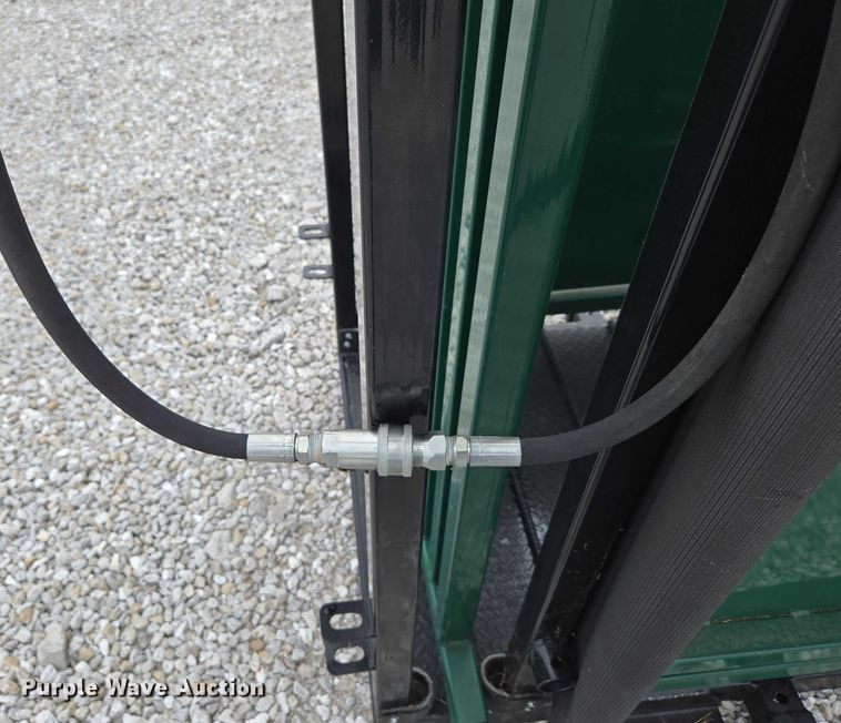 image for item EN2070 RBW Ag squeeze chute