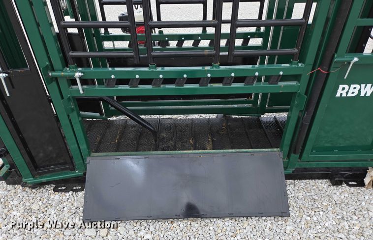 image for item EN2070 RBW Ag squeeze chute