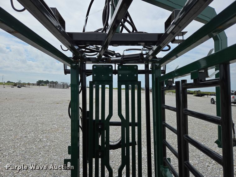 image for item EN2070 RBW Ag squeeze chute