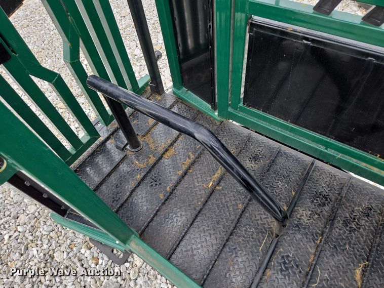 image for item EN2070 RBW Ag squeeze chute