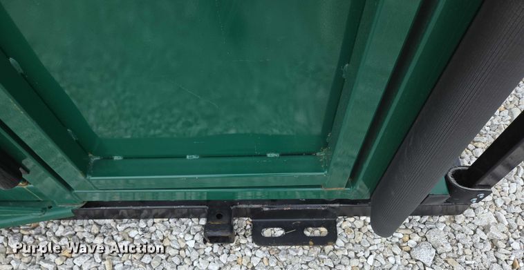 image for item EN2070 RBW Ag squeeze chute