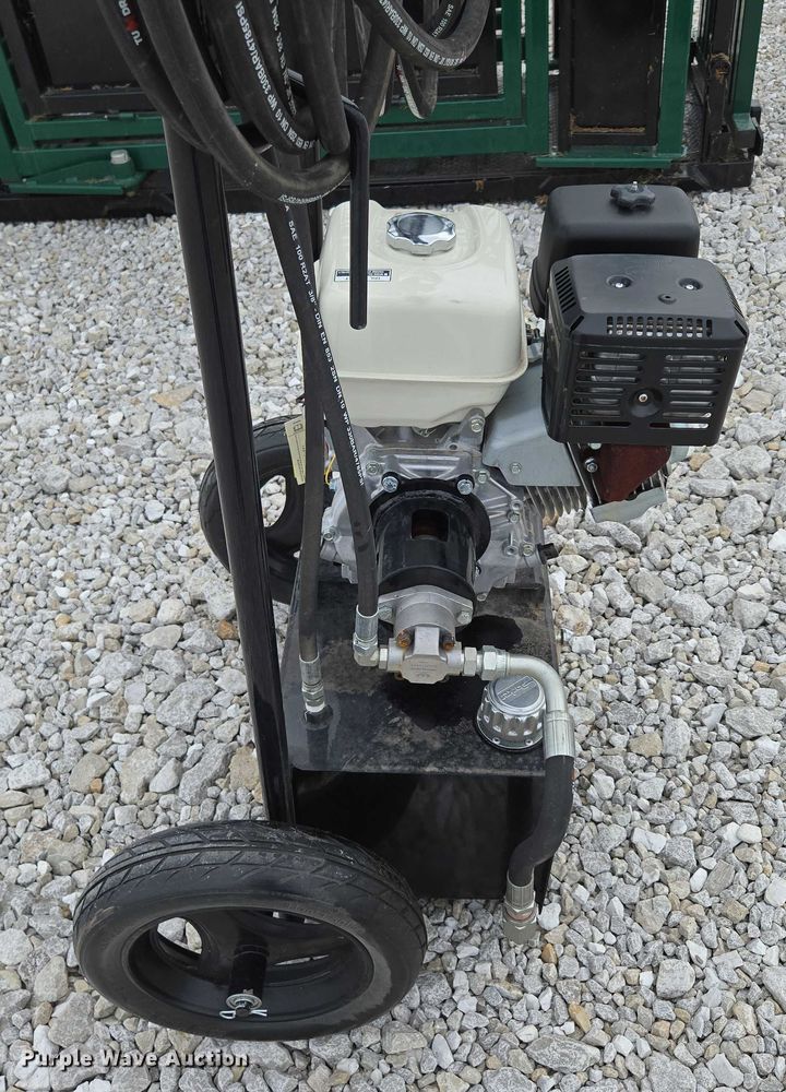 image for item EN2070 RBW Ag squeeze chute