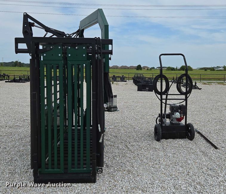 image for item EN2071 RBW Ag squeeze chute